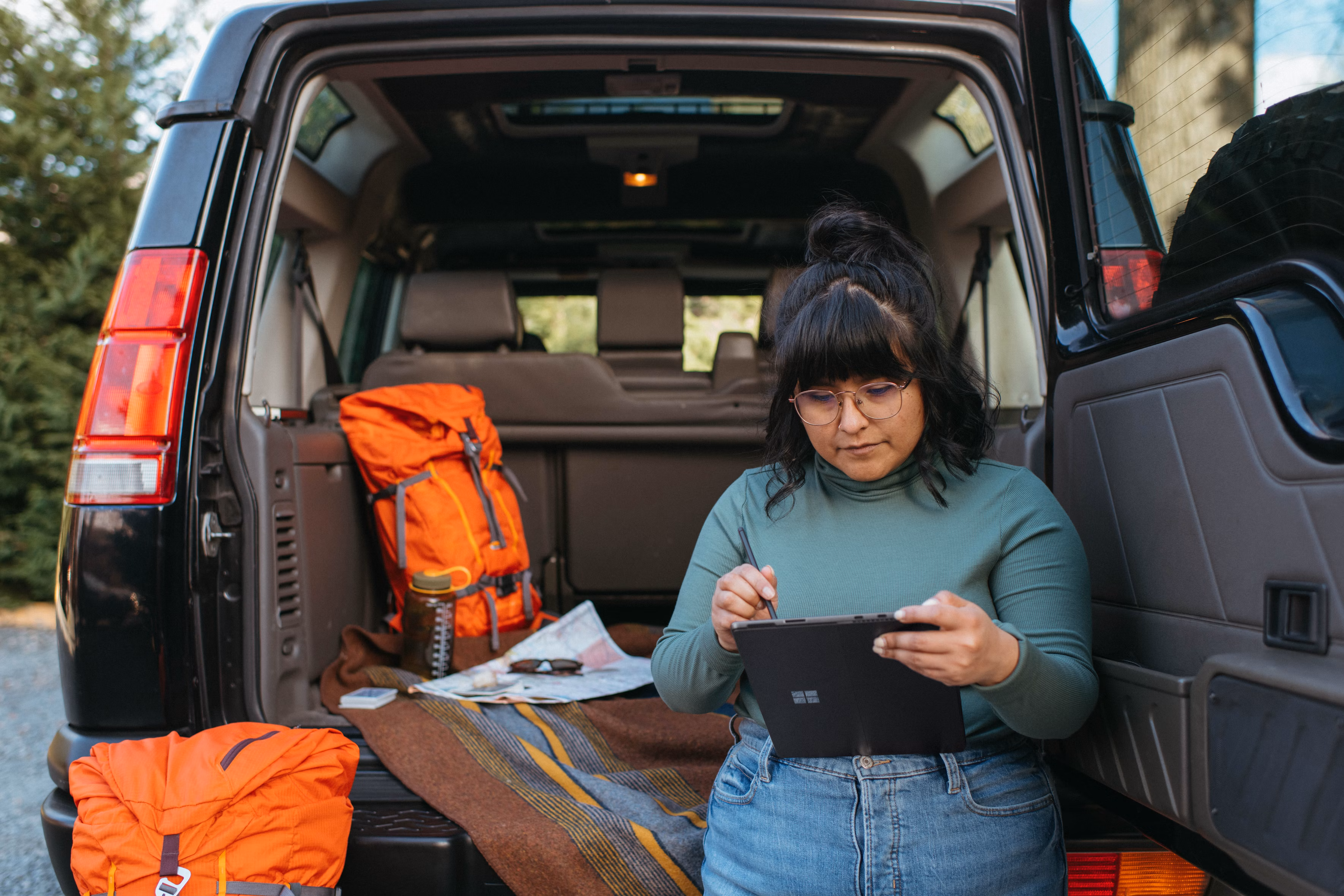 Professional field service technician using mobile technology and GPS tracking